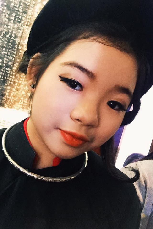 Ngoài ca trù, cô bé có khả năng hát xẩm, cải lương, nhạc dân gian và chơi được đàn bầu.