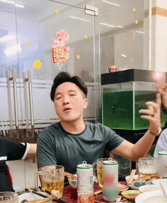 Duong Ngoc Thai hua lo cho bo me va con gai Van Quang Long