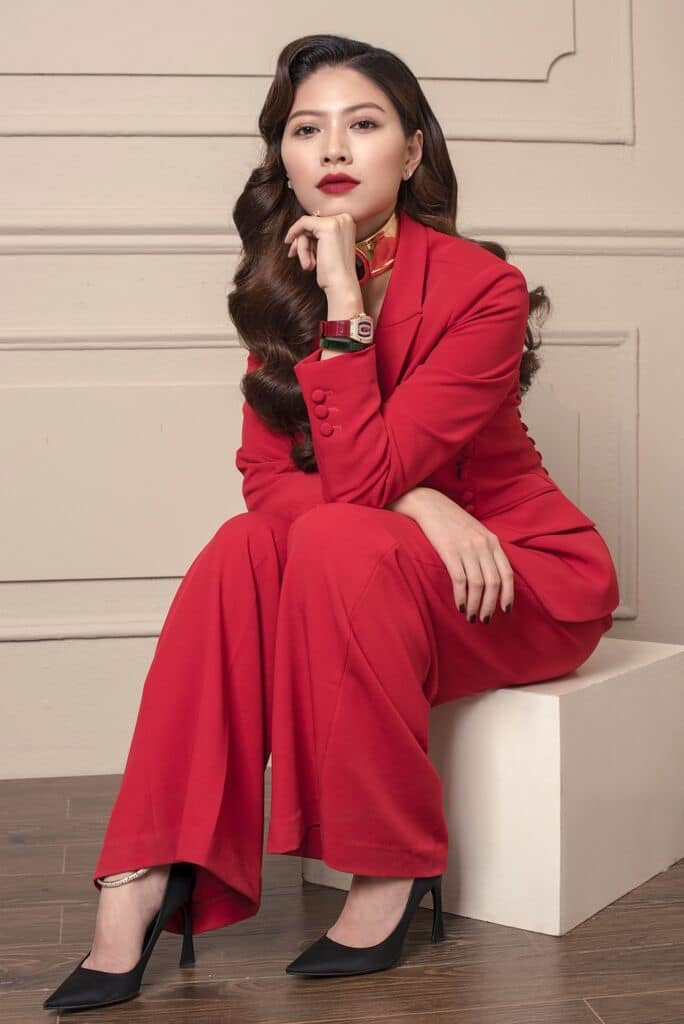 BTV Ngoc Trinh len song VTV sau thoi gian vang mat-Hinh-2