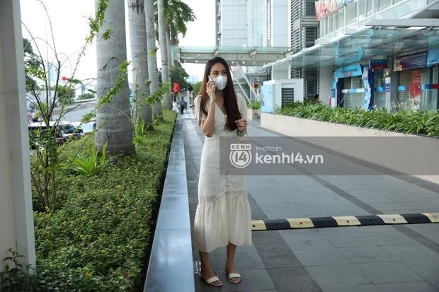 Tại đây, nữ ca sĩ và ông xã đã công bố toàn bộ sao kê tài khoản ngân hàng 5 ngày trước khi kêu gọi và sau khi công bố kết thúc chuyến từ thiện 3 tháng. Số giấy tờ sao kê 177 tỷ đồng lên đến 18.000 trang.