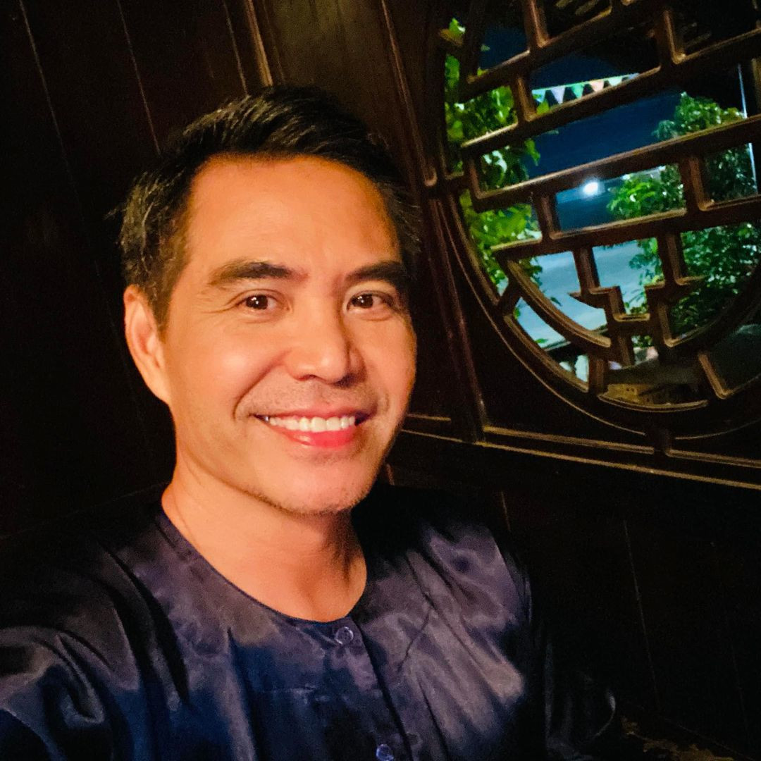 Diễn viên Trung Dũng vui vẻ thông báo đã kết thúc đợt quay hình phim mới để được về nhà.