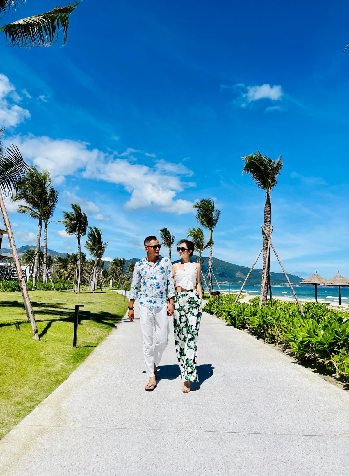 Kết hôn nhiều năm nhưng vợ chồng Jennifer Phạm luôn giữ được hạnh phúc viên mãn, cô thường cùng ông xã tham gia các sự kiện giải trí và cùng nhau chăm sóc con cái.