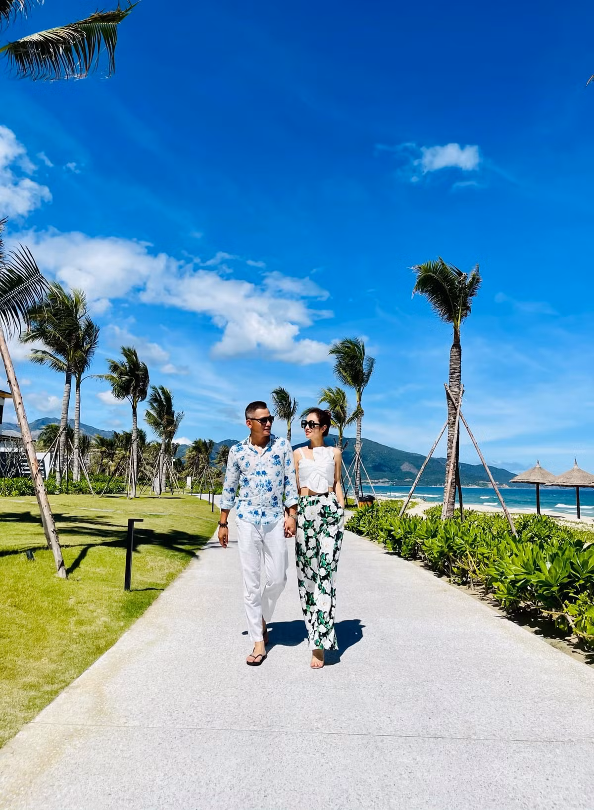 Kết hôn nhiều năm nhưng vợ chồng Jennifer Phạm luôn giữ được hạnh phúc viên mãn, cô thường cùng ông xã tham gia các sự kiện giải trí và cùng nhau chăm sóc con cái.