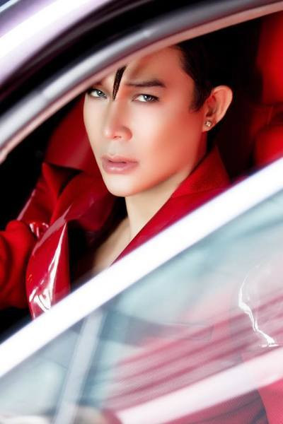 Luat su noi vu Nathan Lee mua doc quyen hit cu cua Cao Thai Son