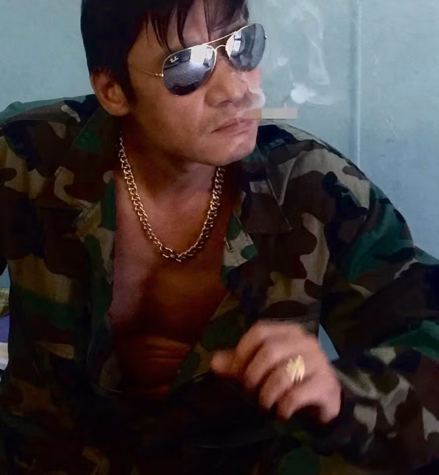 Sao Việt Võ Hoài Nam đăng ảnh phong trần.