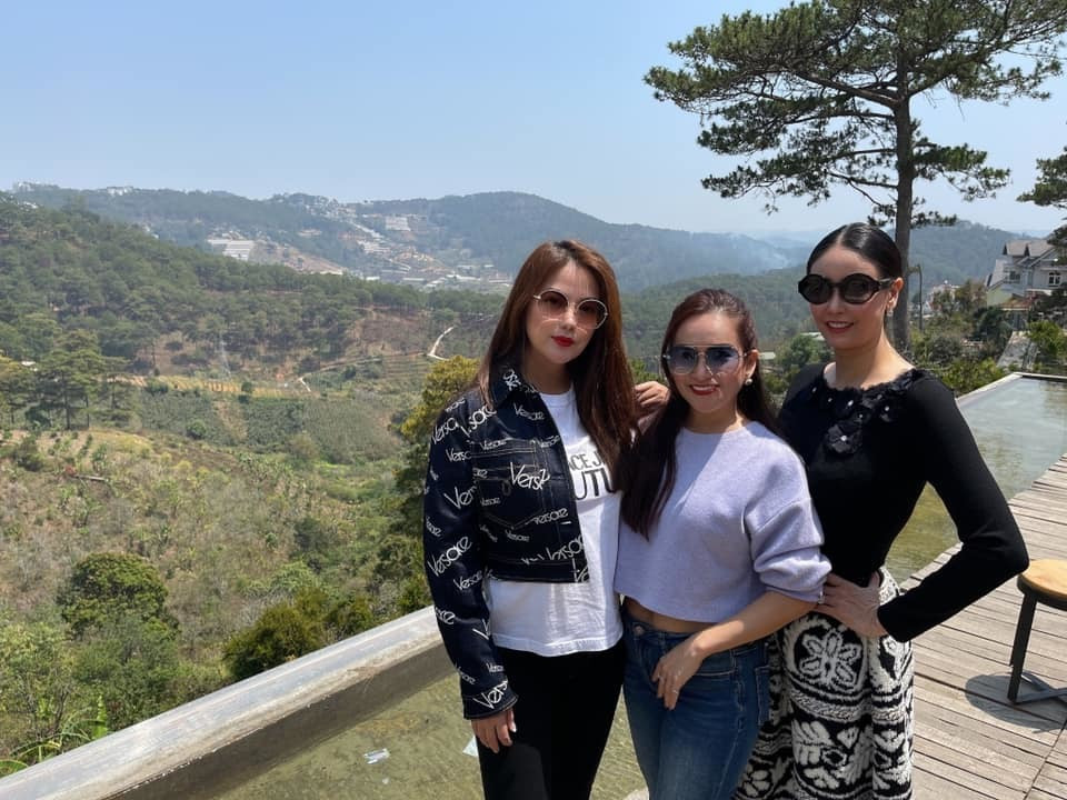 Hội bạn thân Anh Thơ, Hà Kiều Anh, Trương Ngọc Ánh hội ngộ cuối tuần.