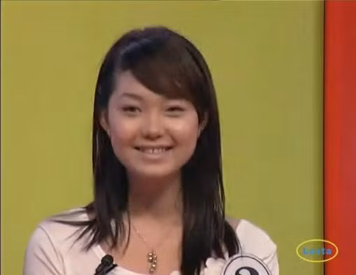 Minh Hằng thời còn "phèn" sở hữu làn da ngăm ngăm, gương mặt tròn bầu bĩnh đúng với biệt danh gắn liền với cô: "bé Heo".