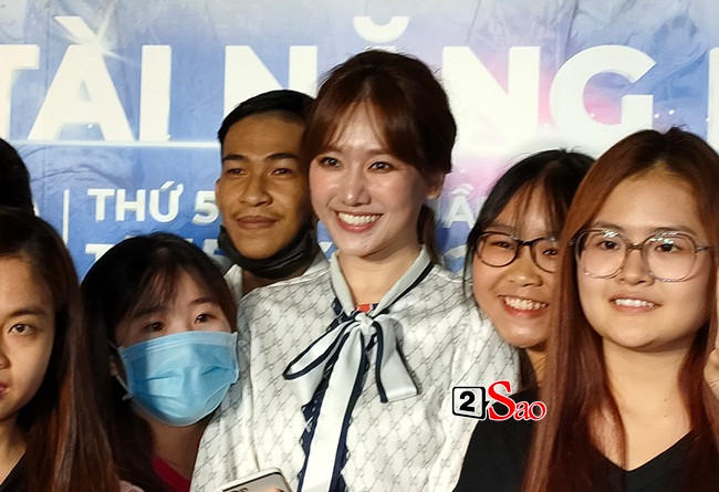 hưng khi bước vào tuổi 36, sắp chạm ngưỡng trung niên, dấu vết thời gian đã ít nhiều ẩn hiện trên gương mặt nữ ca sĩ.