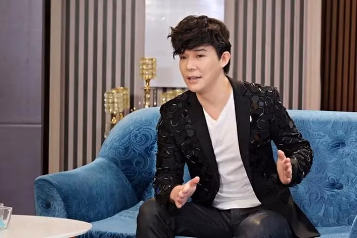 Sao nam Vbiz bi soi gioi tinh: Trai co vo cung khong thoat