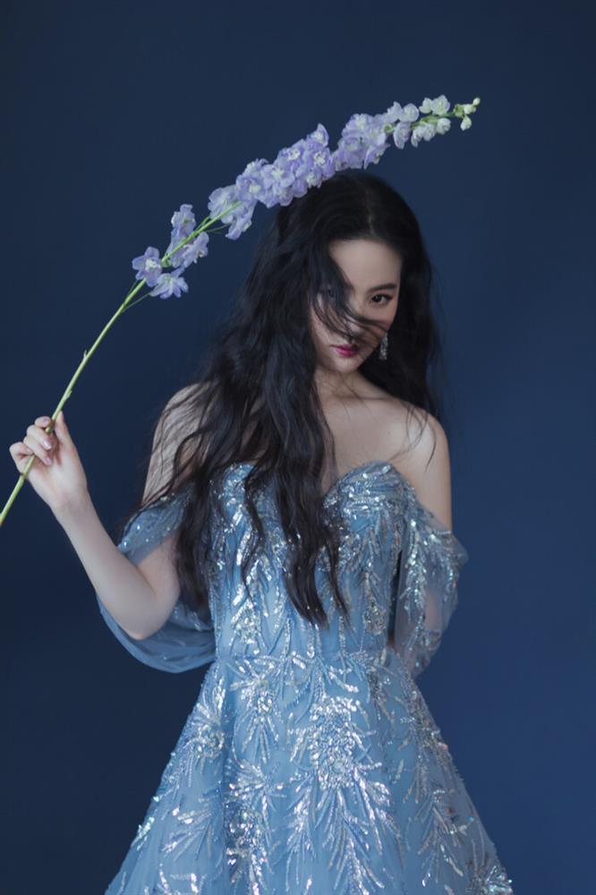 hần bắp tay, vòng eo và vai được bóp sương sương trông nữ diễn viên lại giữ được hình ảnh "thần tiên tỷ tỷ" ngay tức thì.