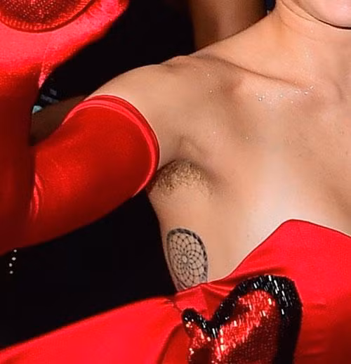 Điều này gây sốc cho không ít người có mặt trong sự kiện và những khán giả sau khi theo dõi chương trình.