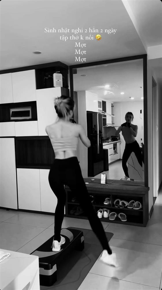 Thieu Bao Tram lo doi chan gay nhu que cui