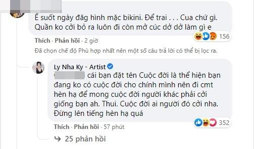 "Ế suốt ngày đăng hình mặc bikini để trai cua chứ gì. Quần không cởi bỏ ra luôn đi còn mở cúc dở dở làm gì em?", một tài khoản viết.