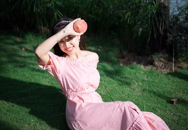 MC Thanh Van Hugo xinh dep qua ong kinh chong dai gia-Hinh-2