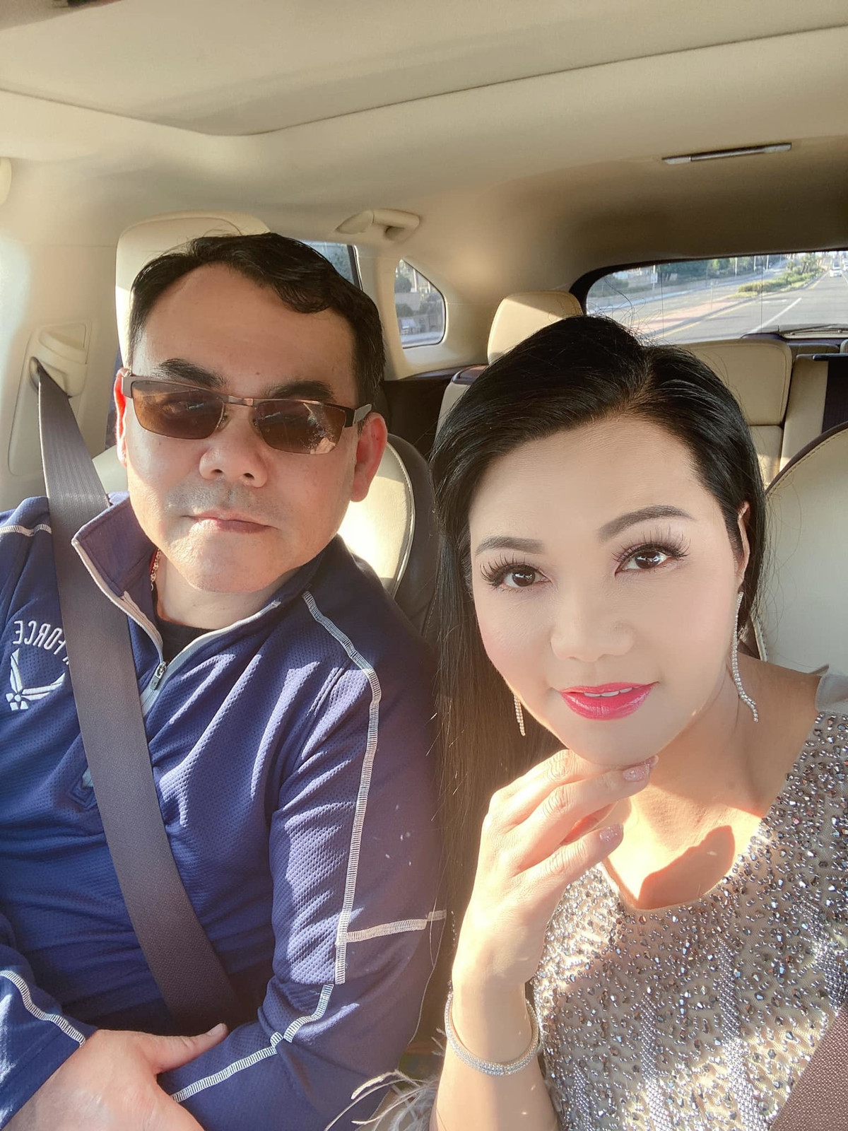 Chiều bình yên của Ngọc Huyền bên ông xã.