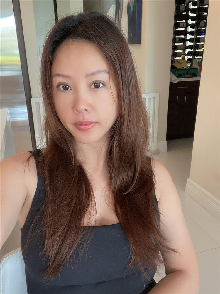 Thu Hoai xuat hien la lam, co bau voi chong kem 10 tuoi?