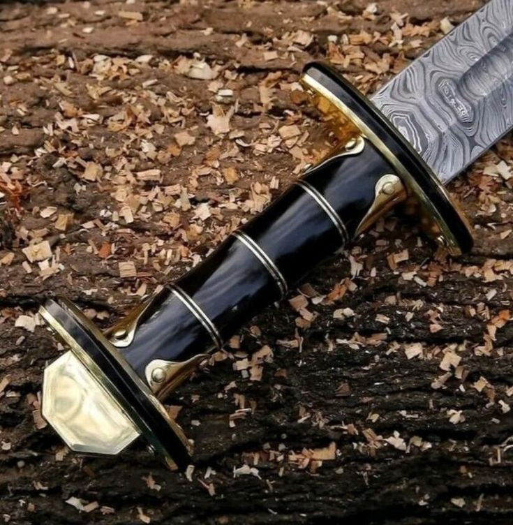  12. Sự kết hợp của khoa học và nghệ thuật. Thép Damascus là sự kết hợp hoàn hảo giữa kỹ thuật luyện kim và nghệ thuật thủ công, tạo nên sản phẩm không chỉ vượt trội về tính năng mà còn có giá trị thẩm mỹ cao. Ảnh: Pinterest.