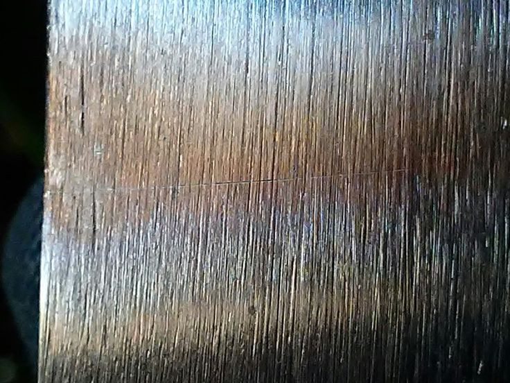  5. Công thức thất truyền. Phương pháp chế tạo thép Damascus thực sự đã bị thất truyền vào khoảng thế kỷ 18. Nguyên nhân có thể do nguồn cung cấp quặng thép Wootz cạn kiệt hoặc kỹ thuật luyện kim bị lãng quên. Ảnh: Pinterest.