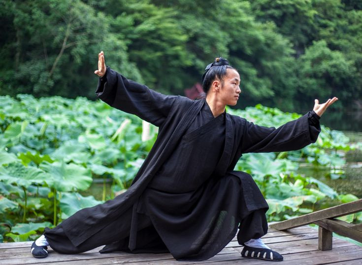  10. Phát triển các phương pháp tu luyện. Đạo Lão đã phát triển nhiều phương pháp tu luyện, bao gồm khí công, thiền, và các bài tập để giúp con người hòa nhập với Đạo, phát triển sức khỏe và trường thọ. Ảnh: Pinterest.