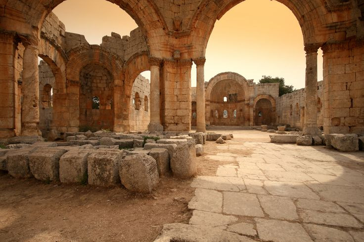  4. Địa điểm tôn giáo quan trọng. Syria từng là trung tâm của nhiều tôn giáo, bao gồm đạo Thiên Chúa, đạo Hồi và các tôn giáo cổ xưa như đạo Baal. Ảnh: Pinterest.