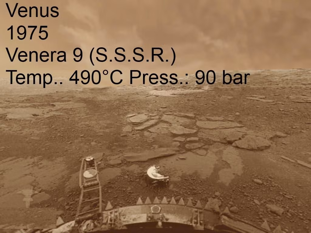  Sứ mệnh khám phá: Sao Kim là một trong những hành tinh được khám phá nhiều nhất. Các sứ mệnh như Venera (Liên Xô) và Magellan (NASA) đã cung cấp nhiều dữ liệu quý giá về hành tinh này. Ảnh: Pinterest.