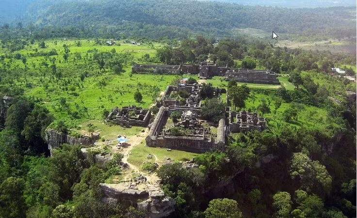 4. Hệ thống thủy lợi tiên tiến. Người Khmer cổ đại xây dựng một hệ thống kênh, hồ chứa và đập phức tạp để quản lý nước, đảm bảo nông nghiệp phát triển bền vững, đặc biệt là việc trồng lúa. Ảnh: Pinterest.