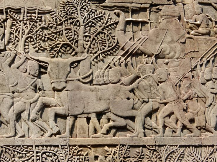  13. Lễ hội hoàng gia lớn. Người Khmer cổ tổ chức nhiều lễ hội hoàng gia và tôn giáo lớn, bao gồm nghi lễ thờ cúng thần linh và cầu mùa màng. Những lễ hội này thường diễn ra tại các ngôi đền lớn. Ảnh: Pinterest.