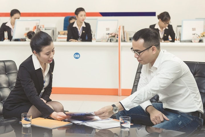  2. Vay mượn các mối quan hệ: Trên thực tế, ngoài tiền bạc, ai cũng phải nên chú ý đến việc vay mượn các mối quan hệ. 