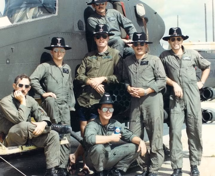  15. Kỵ binh ngày nay. Dù vai trò truyền thống của kỵ binh đã chấm dứt, thuật ngữ "kỵ binh" (Cavalry) vẫn được dùng để chỉ các đơn vị cơ giới hóa hiện đại như xe tăng và trực thăng. Ảnh: Pinterest.