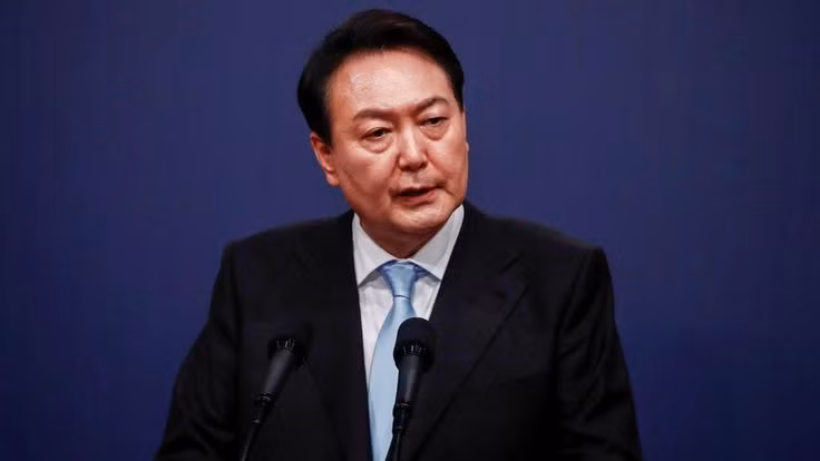 Ngày 14/12, Quốc hội Hàn Quốc đã thông qua kiến nghị luận tội Tổng thống Yoon Suk Yeol. 204/300 nghị sĩ đã bỏ phiếu ủng hộ luận tội Tổng thống Yoon, mở đường cho quá trình bãi nhiệm vị Tổng thống đương nhiệm của Hàn Quốc. Ảnh: Pinterest.