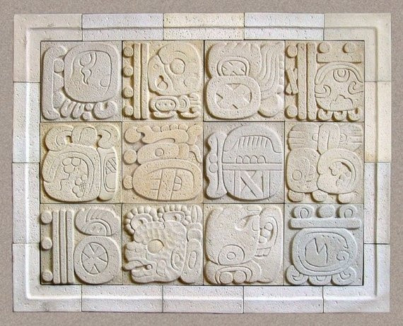  Vẫn còn nhiều điều chưa biết: Dù đã đạt được nhiều tiến bộ, các nhà nghiên cứu vẫn chưa giải mã được hoàn toàn mọi khía cạnh của chữ viết Maya, và nhiều bí ẩn vẫn đang chờ được khám phá. Ảnh: Pinterest.