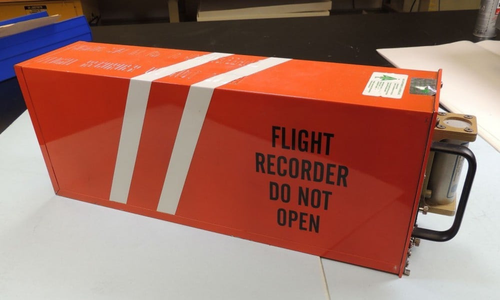  Dung lượng lưu trữ lớn: Hộp đen hiện đại có thể lưu trữ dữ liệu âm thanh trong buồng lái và hơn 25 giờ dữ liệu chuyến bay. Ảnh: Grupo One Air.