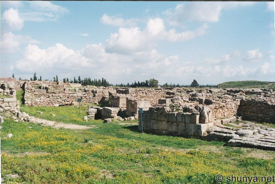  14. Vai trò trong khảo cổ học. Các tài liệu Ugarit đã cung cấp thông tin quý giá về lịch sử, ngôn ngữ và văn hóa vùng Cận Đông cổ đại. Ảnh: Pinterest.