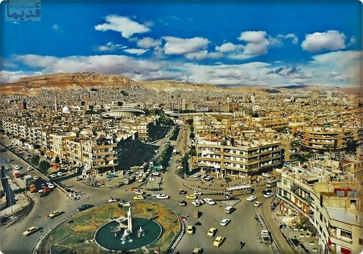  Tác động của chiến tranh: Thành phố này đã phải đối mặt với nhiều cuộc xâm lược và chiến tranh qua các thời kỳ, bao gồm các cuộc chiến tranh với Đế chế Byzantine, Đế chế Ottoman, và gần đây là cuộc nội chiến Syria kéo dài từ năm 2011. Ảnh: Pinterest.