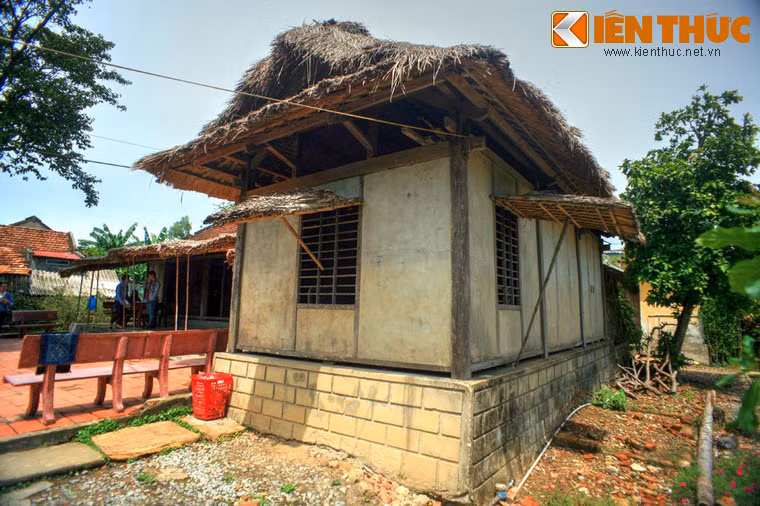 Cậu bé họ Võ đã sống tại ngôi nhà này đến năm 13 tuổi thì vào học ở Trường Quốc học ở Huế, nơi khởi đầu sự nghiệp cách mạng về sau này.