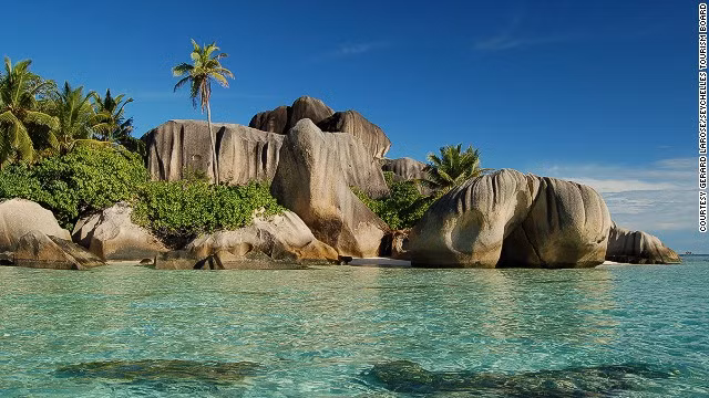 4. Anse Source d'Argent thuộc đảo La Digue, quần đảo Seychelles là một trong những vùng biển được chụp ảnh nhiều nhất thế giới.
