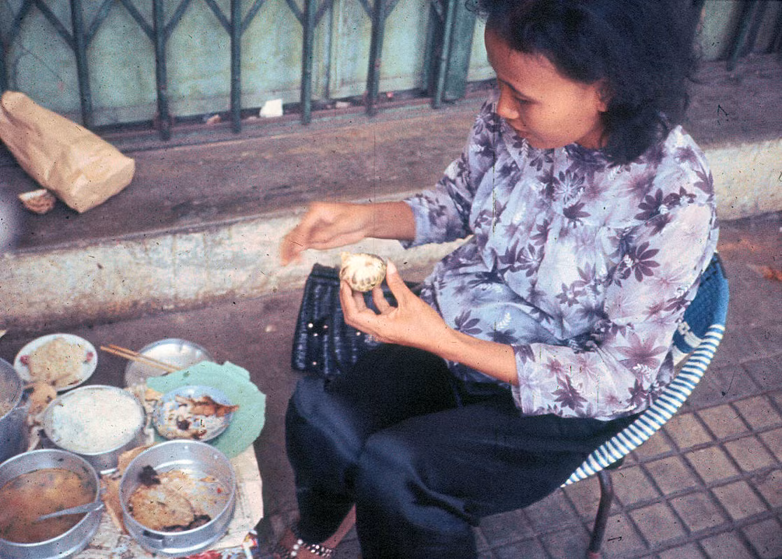 Tráng miệng với một quả na.