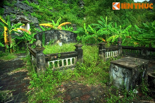 Kiến trúc hiện tại của lăng được xây từ năm 1840 dưới thời vua Minh Mạng. Lăng được trùng tu vào năm 1885, dưới thời vua Hàm Nghi.