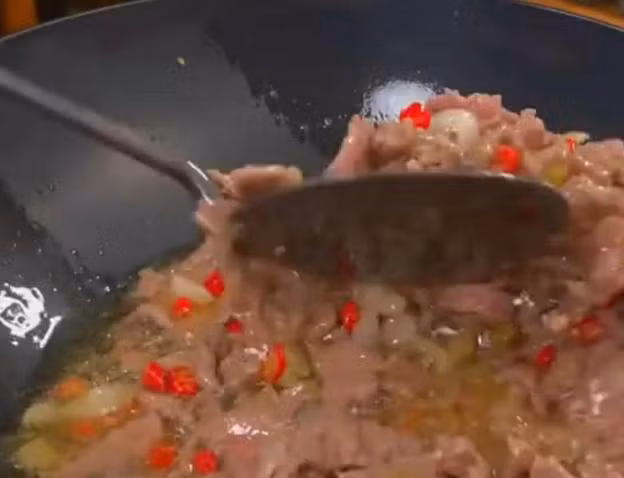 Thit bo xao theo cach sau khong bao gio bi kho-Hinh-5