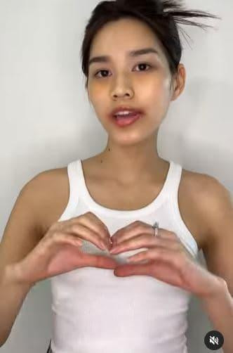 Do Thi Ha lo mat moc khien nguoi xem dung hinh vai giay-Hinh-2