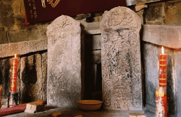 Tim thay lang mo 'Te Thien Dai Thanh', ben trong phat hien thu cuc soc-Hinh-4