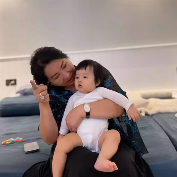 Than the quyen luc cua me chong Dam Thu Trang-Hinh-7