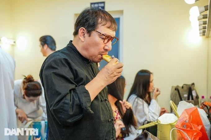 NSƯT Quang Thắng không phẫu thuật chiếc mũi to, tự nhận mình vô hại - Hình 5 NSUT Quang Thang khong phau thuat chiec mui to, tu nhan minh vo hai-Hinh-5