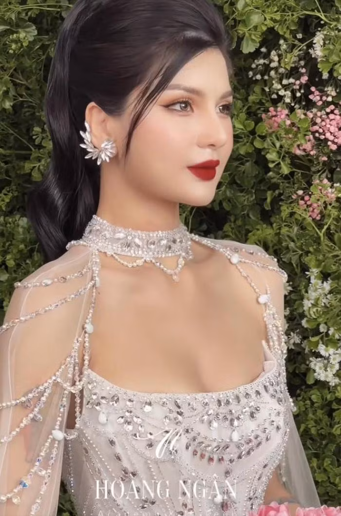 Co dau gay sot MXH vi nhan sac xinh hon hoa hau