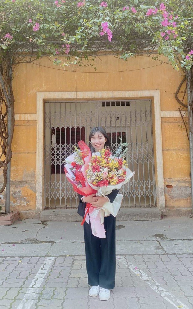 Thu khoa kep nganh Van hoc: Van hoc dua toi den hien dai tu truyen thong-Hinh-3