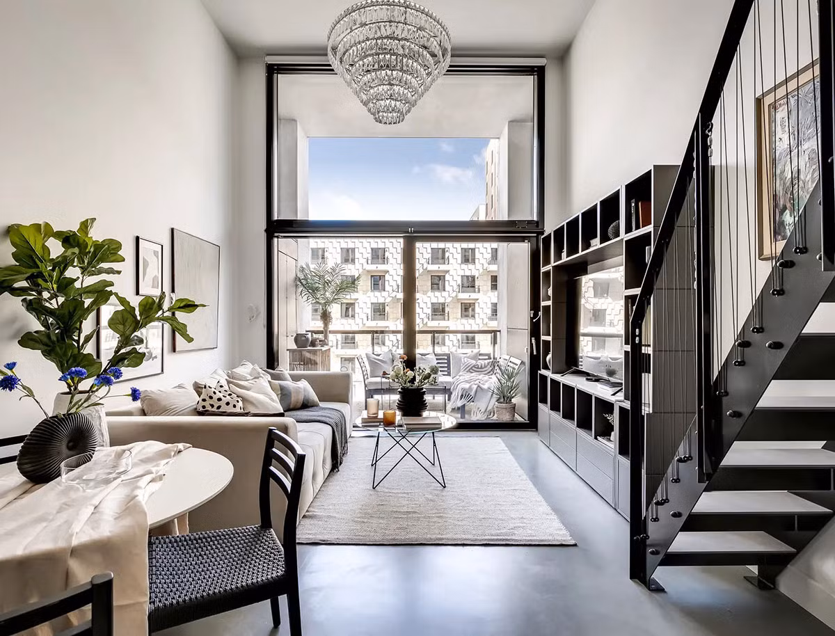 Can ho gac xep gay an tuong voi phong cach cong nghiep hien dai-Hinh-3