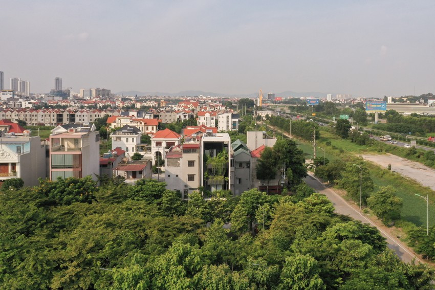 Nha pho huong tay dac biet voi phong ngu co goc nhin sieu rong