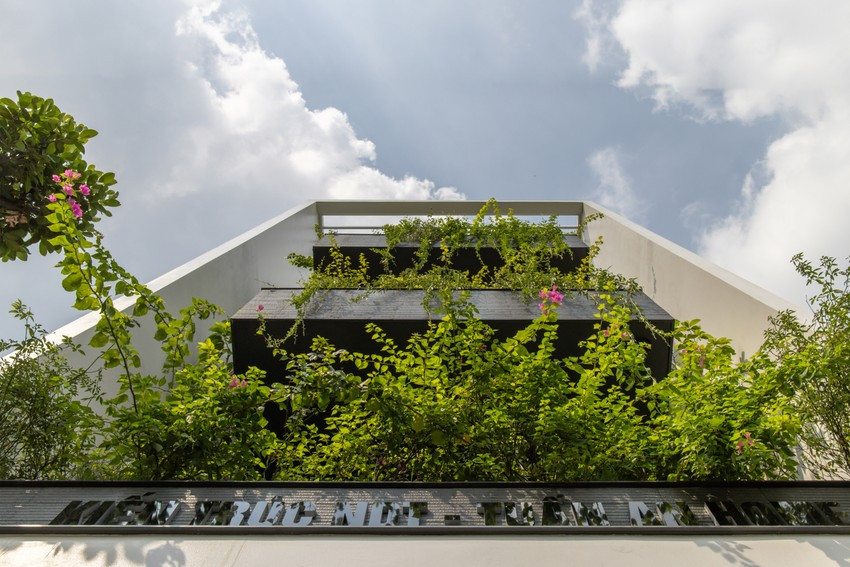 Nha pho huong tay dac biet voi phong ngu co goc nhin sieu rong-Hinh-4