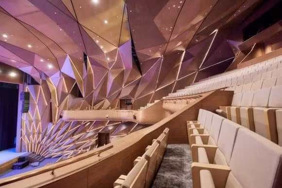 Khong gian ben trong Nha hat hien dai nhat Viet Nam-Hinh-7