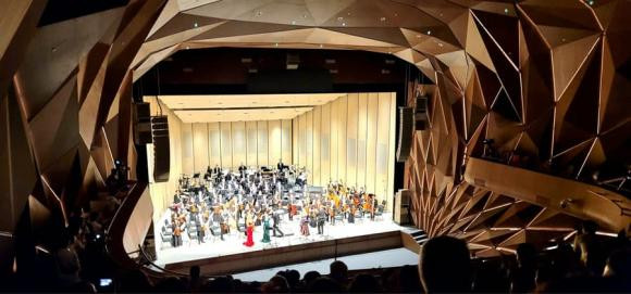 Khong gian ben trong Nha hat hien dai nhat Viet Nam-Hinh-15